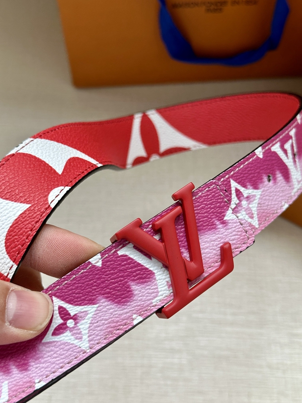 激安ルイヴィトンベルト背面デザイン